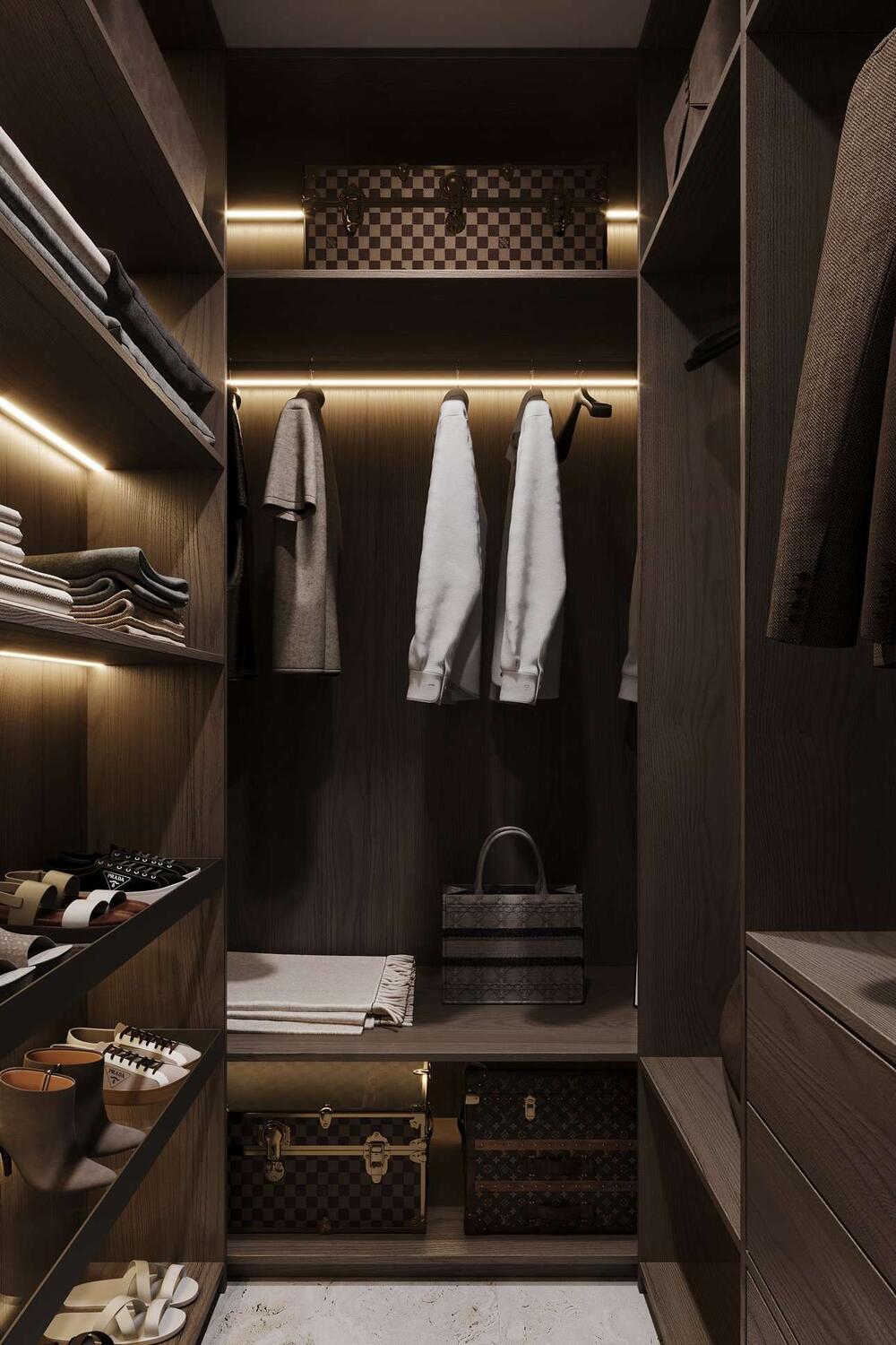 Тёплые оттенки и продуманные зоны хранения делают пространство практичным